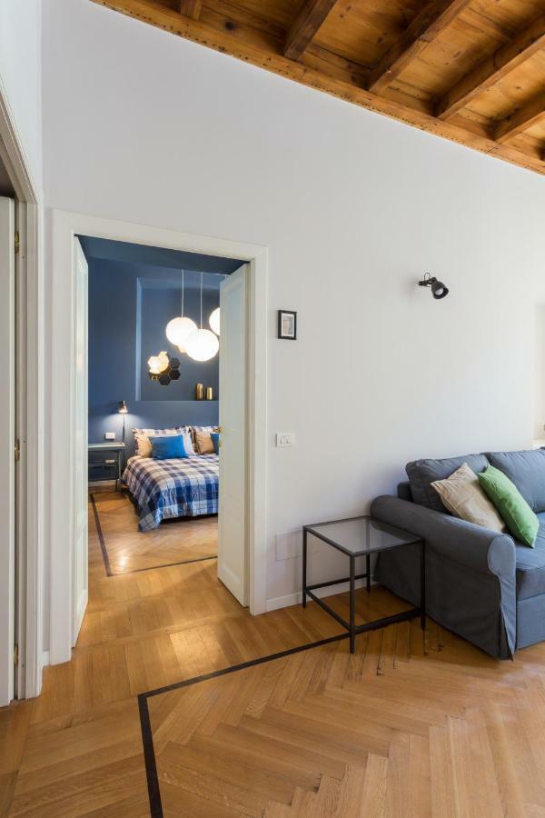Cosy Apartment 2 Minutes From Duomo Milaan Buitenkant foto