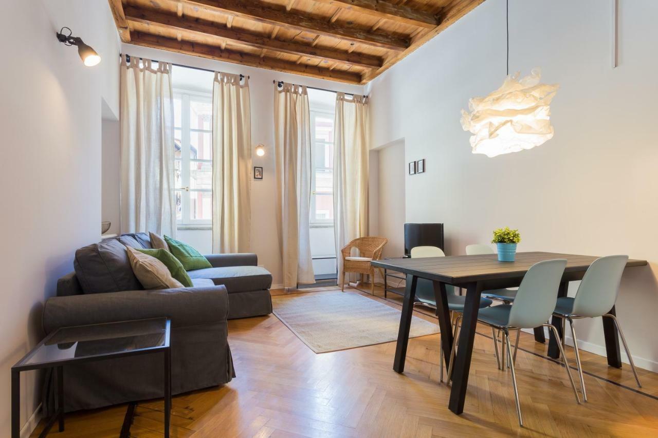 Cosy Apartment 2 Minutes From Duomo Milaan Buitenkant foto