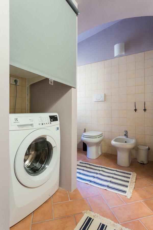 Cosy Apartment 2 Minutes From Duomo Milaan Buitenkant foto